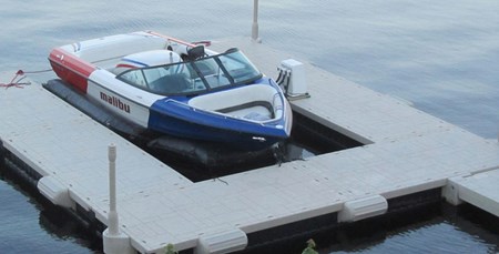 WaveDock with Boat